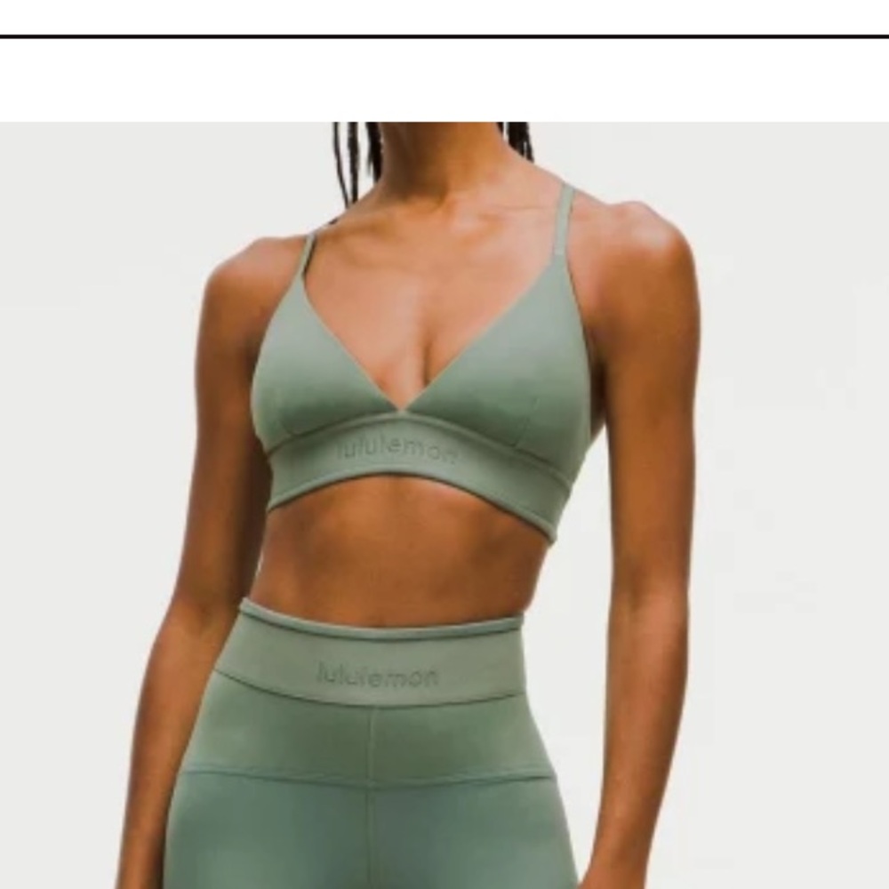 Lululemon Green Sports Bra logo